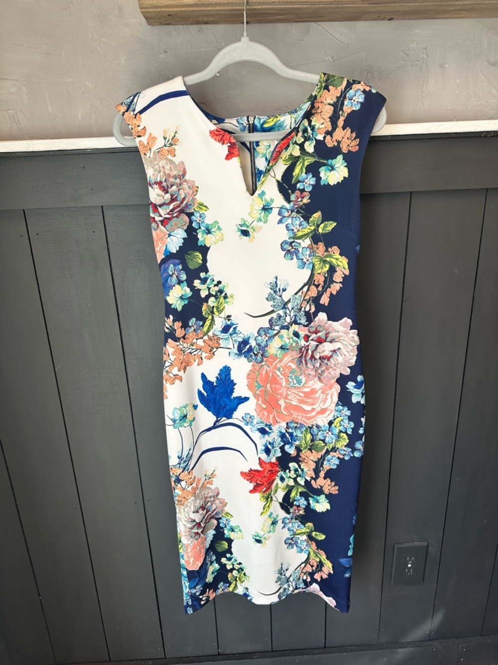 Beige by ECI Floral Multicolor Sheath Bodycon Midi Dress sz 4